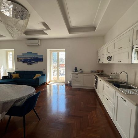 Holiday Home Mar Pacifico Napoli エクステリア 写真